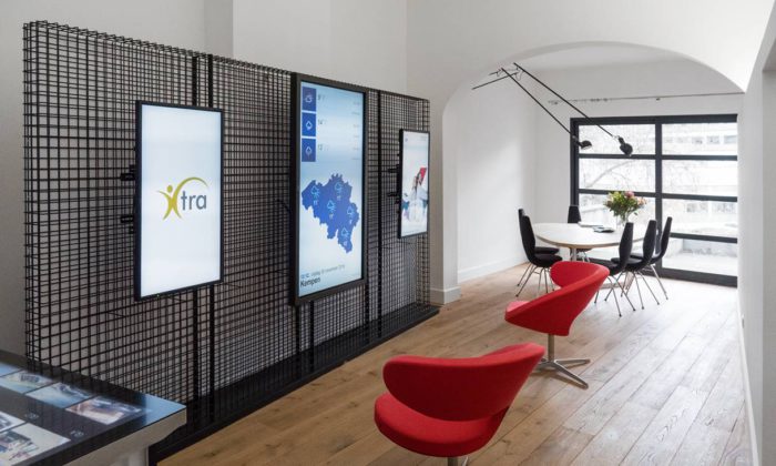 About KIMERU | Your digital signage provider for images with impact